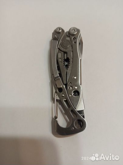 Мультитул leatherman skeletool