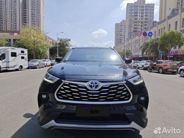 Toyota Highlander 2.5 AT, 2022, 9 700 км