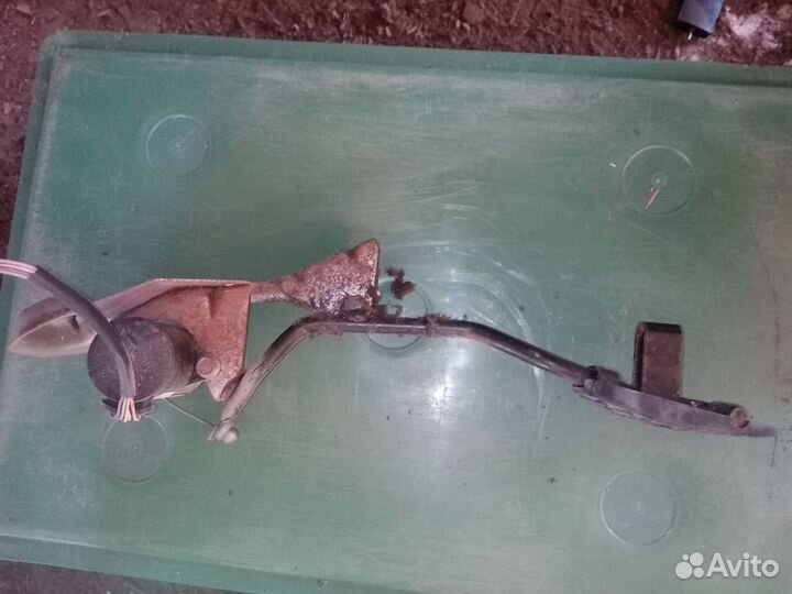 Электронная педаль газа Nissan Terrano 2