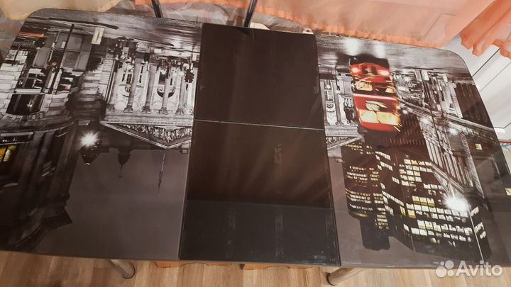 Стол обеденный со стульями