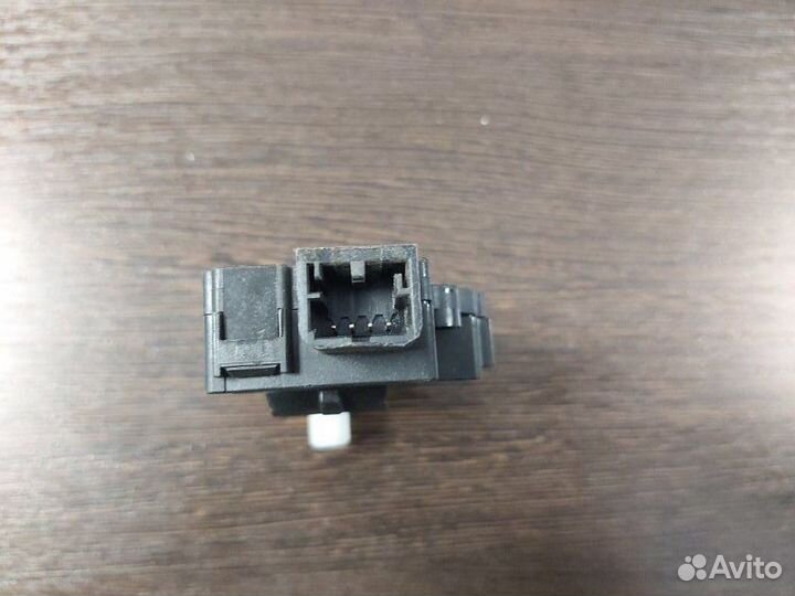 Моторчик заслонки печки Mercedes