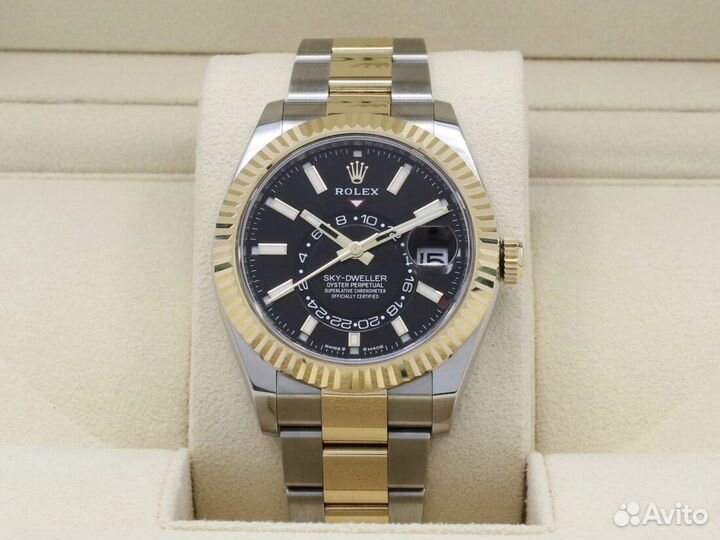 Часы Rolex Sky-Dweller 42 mm Yellow Gold