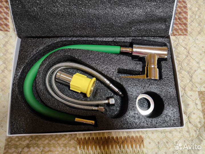 Смеситель для кухни с гибким изливом Bach