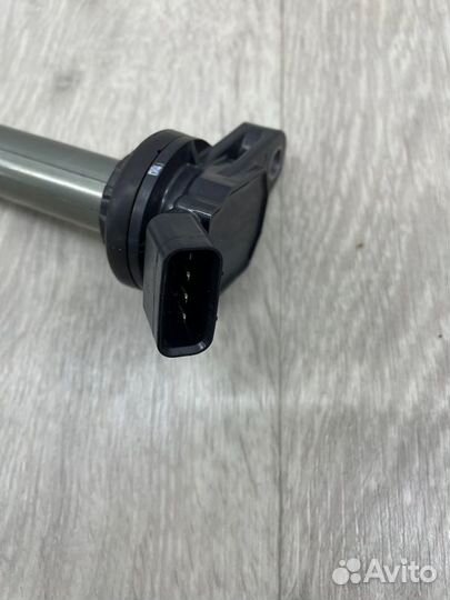 Катушка зажигания Toyota Auris ZRE151 1zrfe 2008