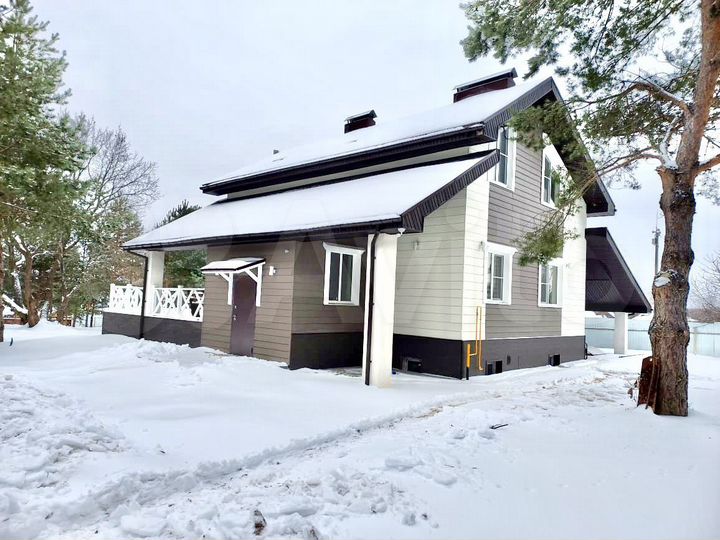 Коттедж 200 м² на участке 45 сот.