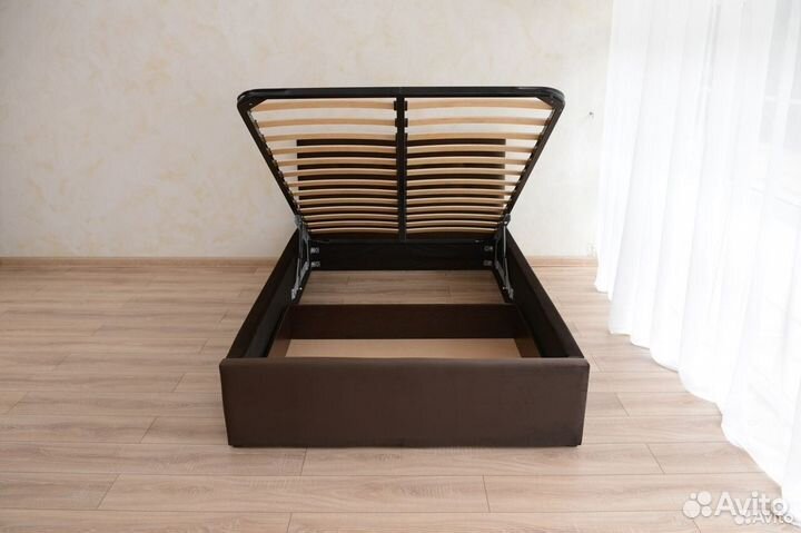 Кровать с матрасом + подъемный механизм Роза