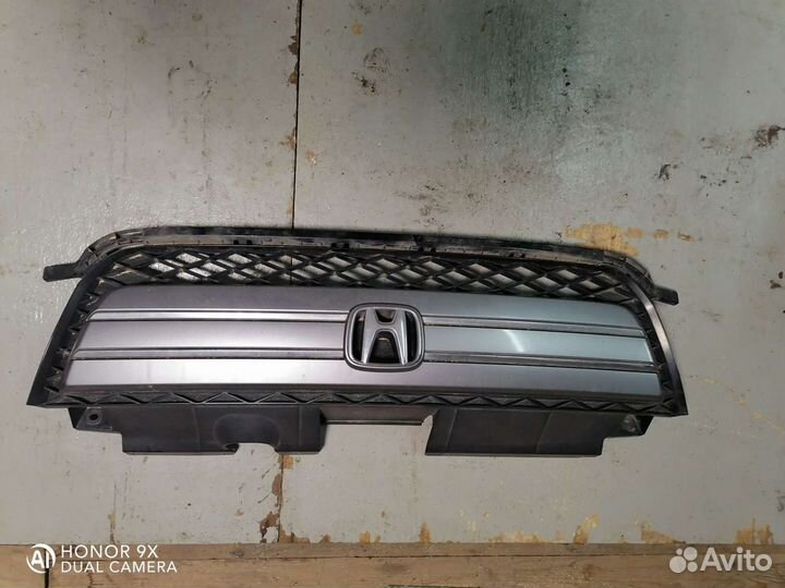 Бампер Honda mobilio Spike