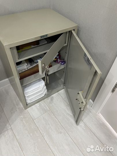 Сейф металлический