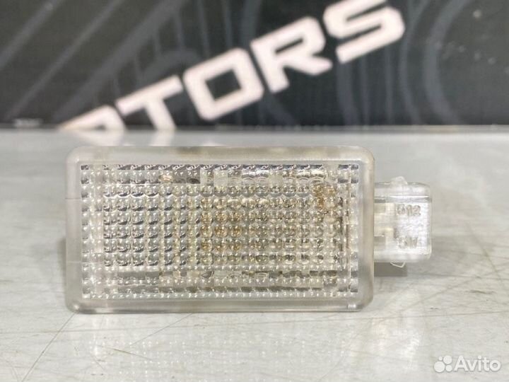 Плафон салона Audi A8 D3 BFM 2005