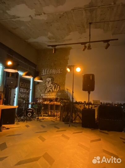 Аренда звука и света, тяжёлый дым, дискошар
