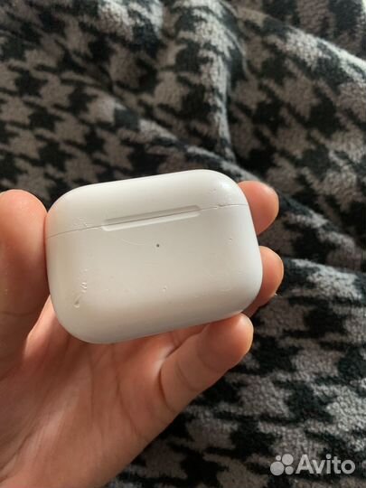 Кейс от airpods pro 1 ориг (без наушников)