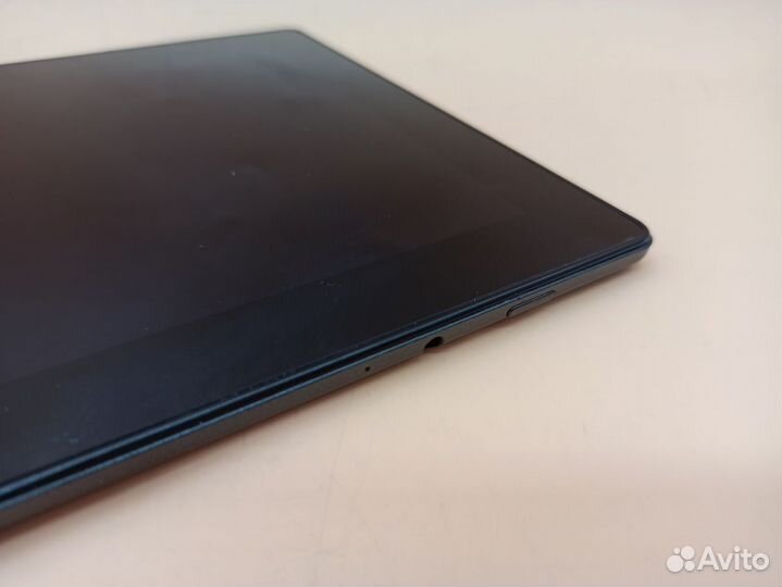 С дефектом 836451 Планшет Lenovo