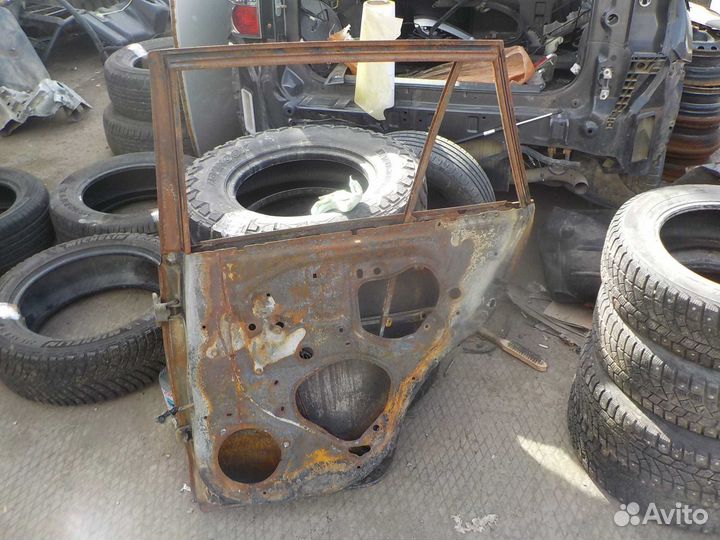 Дверь toyota RAV4 30 задняя правая