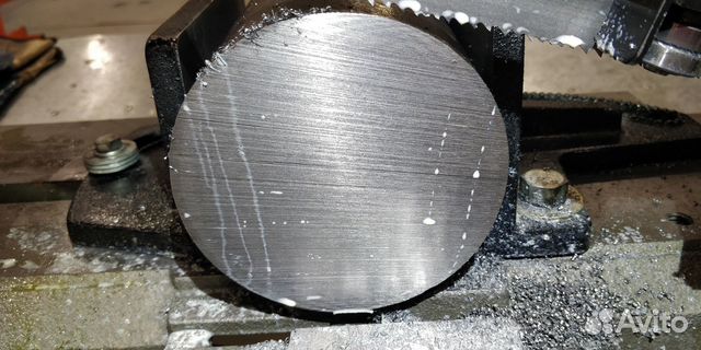 Резка на ленточнопильном станке (ленточной пиле)