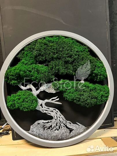 Древо из мха с подсветкой