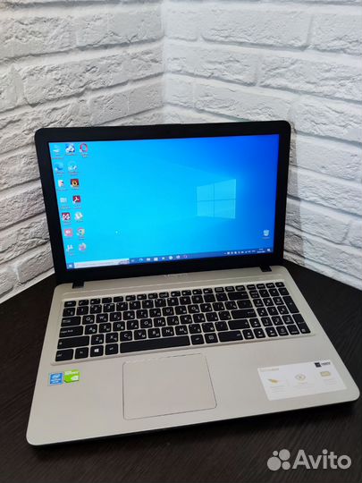 Asus N5000 2.6Ггц/озу 8гб DDR4/MX 110 gddr5/SSD