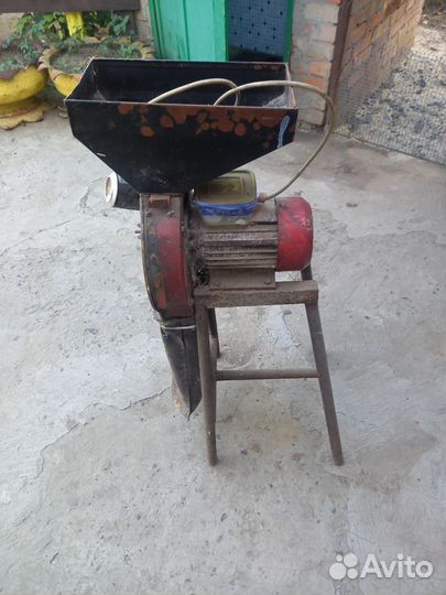 Крупорушка зернодробилка