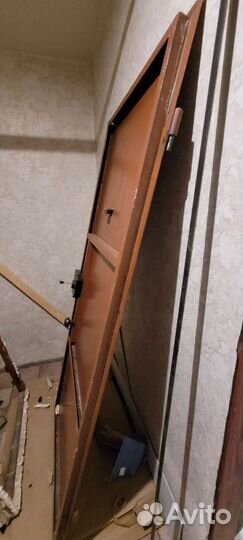 Дверь входная металлическая