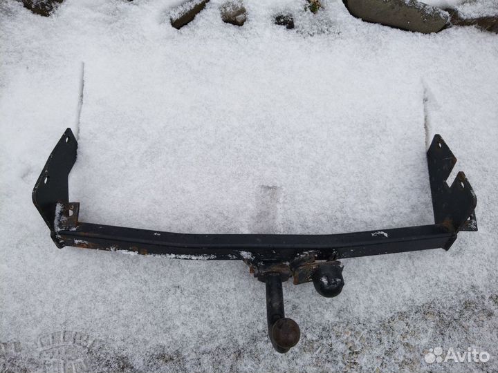 Фаркоп toyota hiace 1995-2004