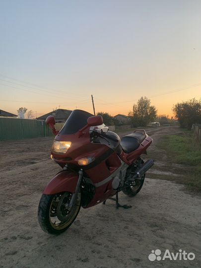 Kawasaki zzr 400-2