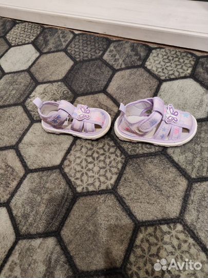 Сандалии для девочки