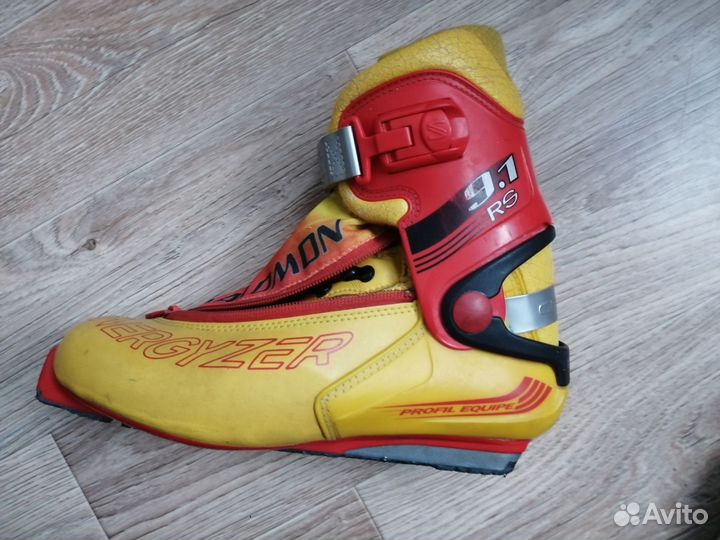 Лыжные ботинки