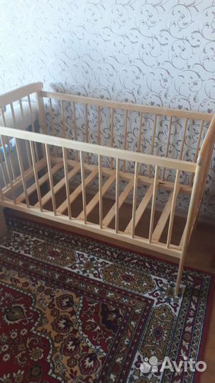 Детская кроватка
