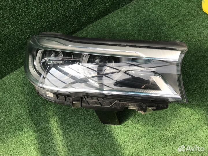 Фара правая BMW 7-Series