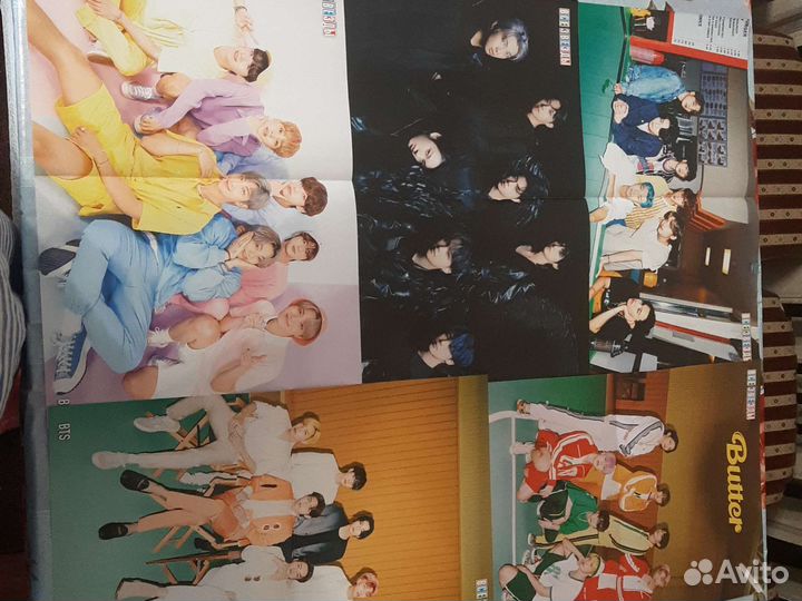 Плакаты с группой BTS