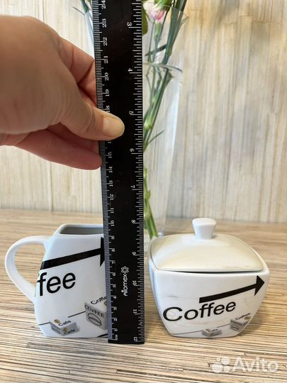 Молочник и сахарница