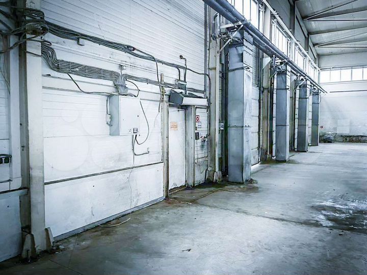 Автосервис, склад 2000 м²