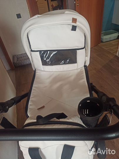 Белая коляска DeLorean 3 в 1 экокожа