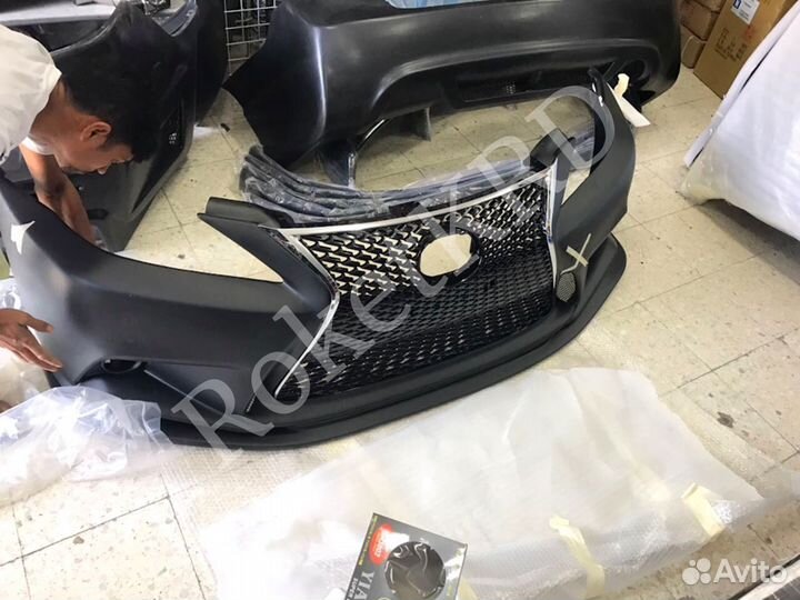 Бампер передний Lexus IS250 / 350 06-11