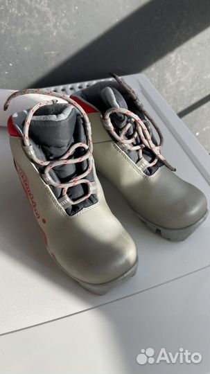 Лыжные ботинки