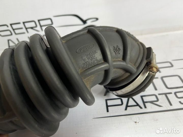 Патрубок воздушного фильтра Ford Focus 3 CB8 1.6L