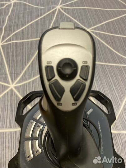 Игровой джойстик logitech