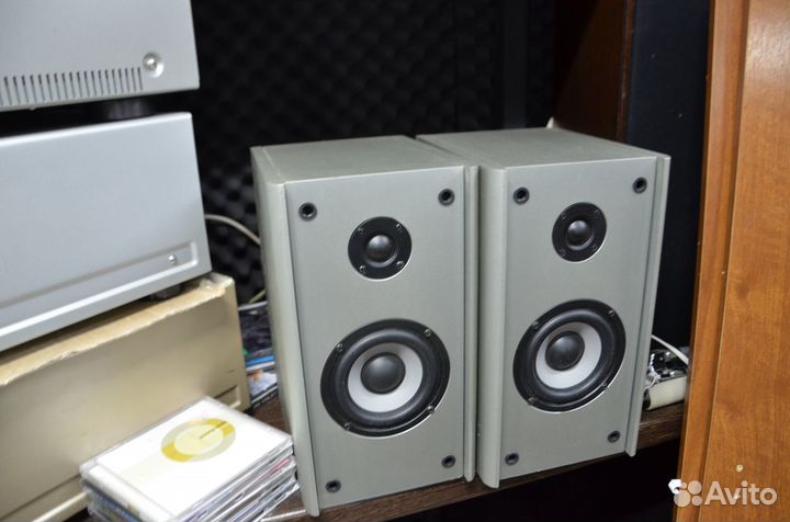 Колонки полочные Sven