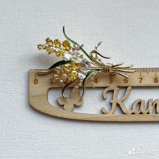 Брошь букет