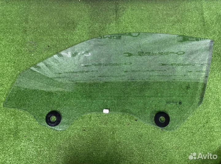 Стекло двери левое Porsche 911 991