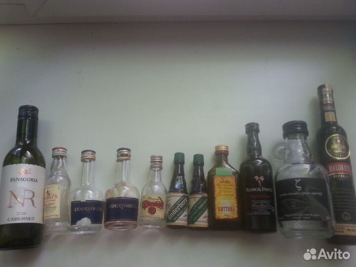 Пустые винтажные мини-бутылочки коллекция