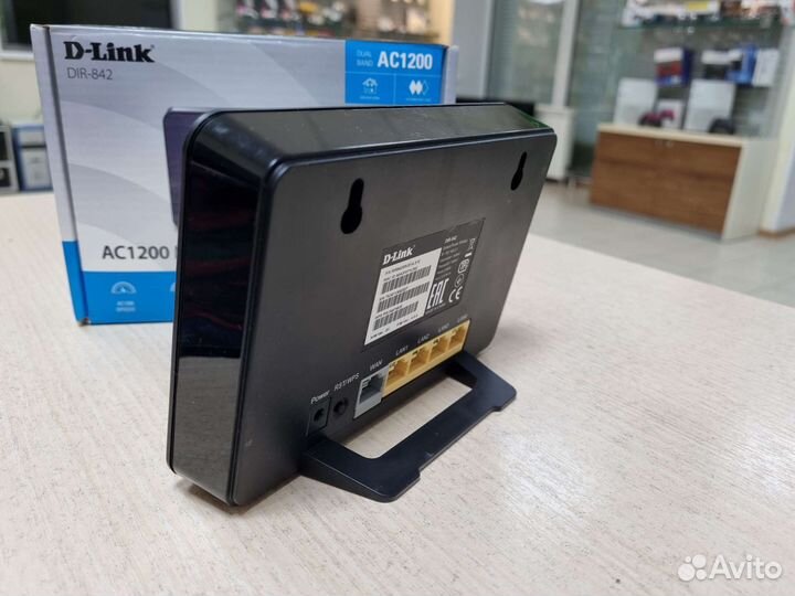 Роутер D-Link DIR-842