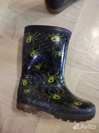 Резиновые сапоги