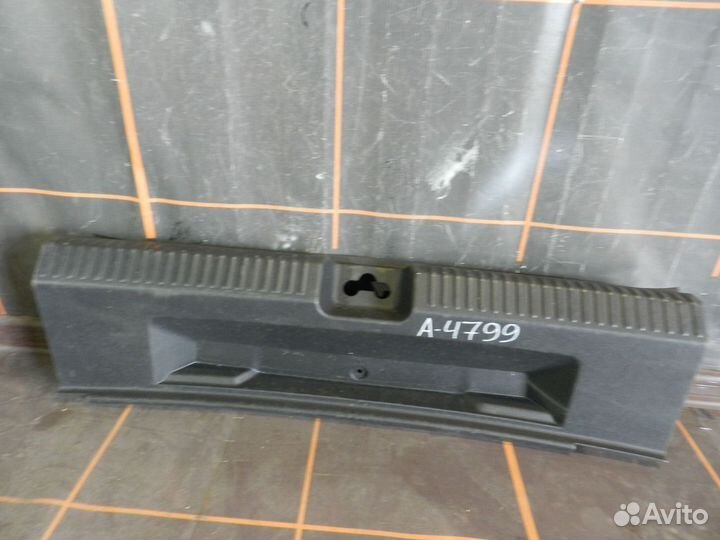 Обшивка багажника - Volkswagen Polo