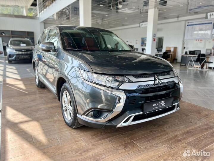 Mitsubishi Outlander 2 CVT, 2020, 42 212 км