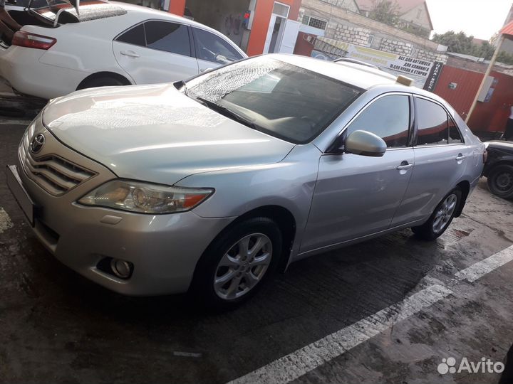 Toyota Camry 2.4 AT, 2010, битый, 350 000 км