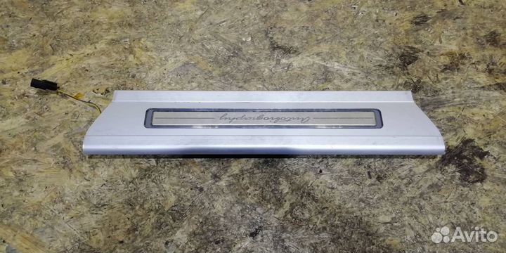 Накладка внутренняя на порог передняя левая