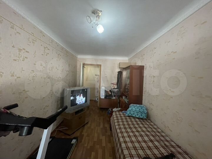 3-к. квартира, 55 м², 1/4 эт.