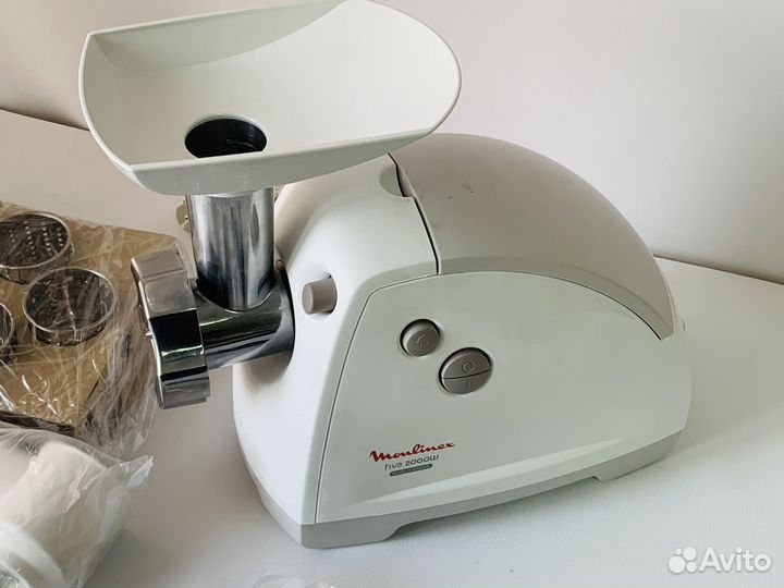 Мясорубка Moulinex HV8 ME626132 с овощерезкой