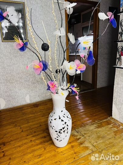 Ваза с цвететами