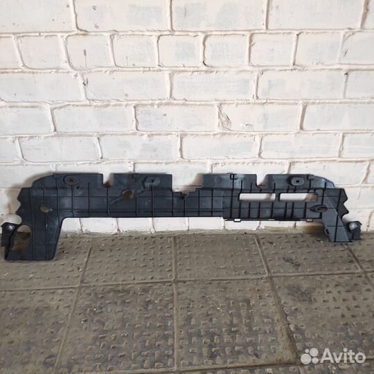 Пыльник замка капота Toyota Auris E150